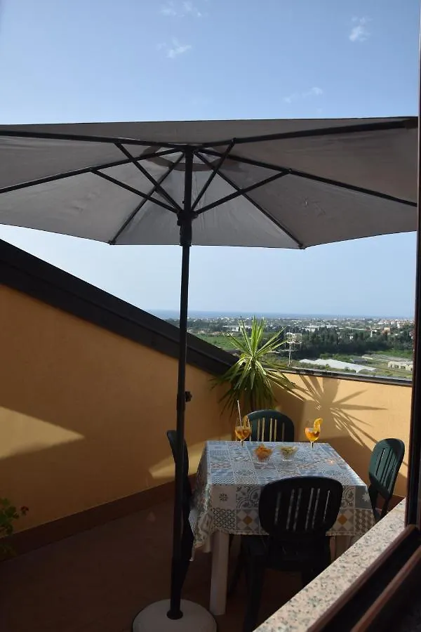 Gli zii di Sicilia - casa vacanze Capri Leone Appartamento